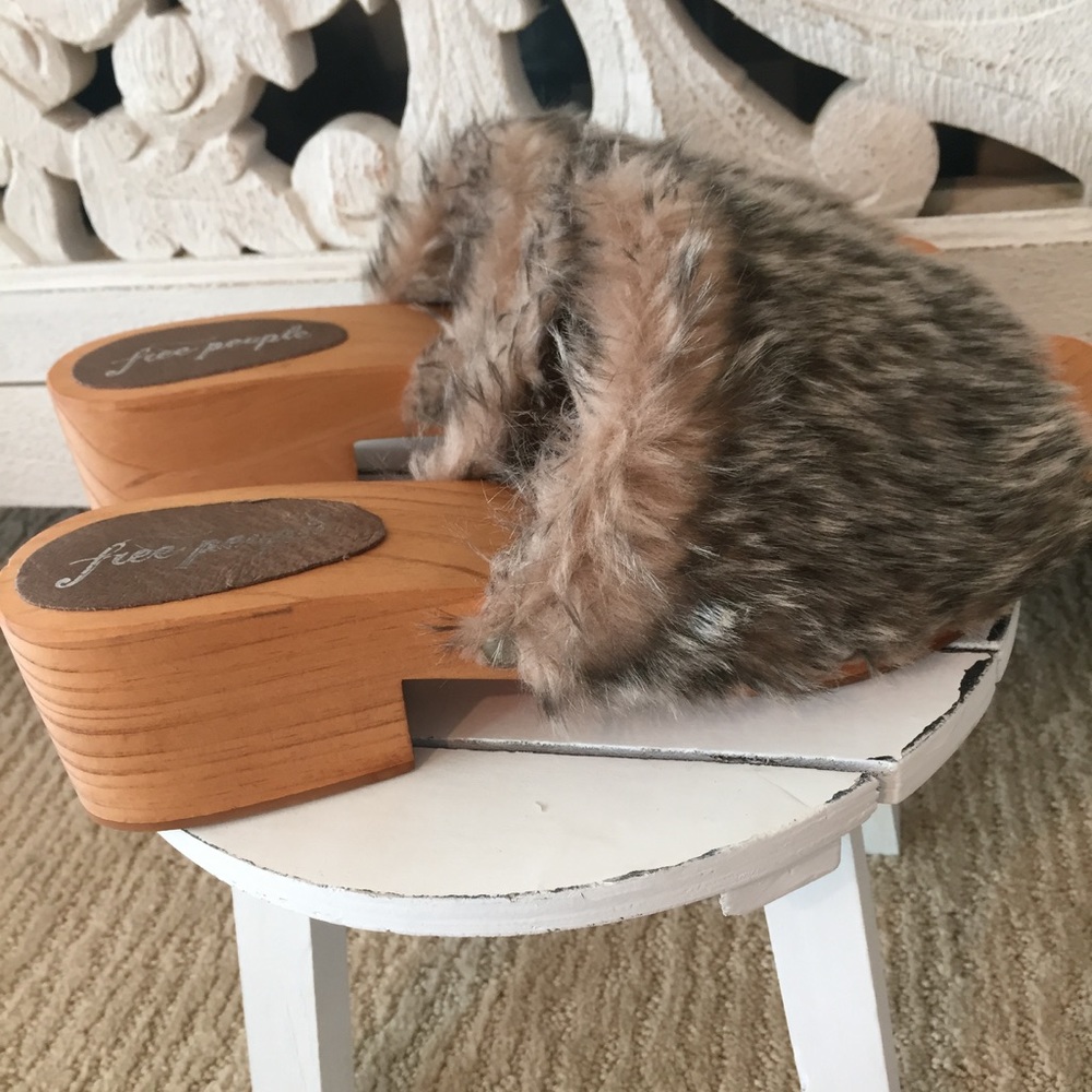 Free People Faux Fur Wooden Slide Sandals - Picture 4 of 7
